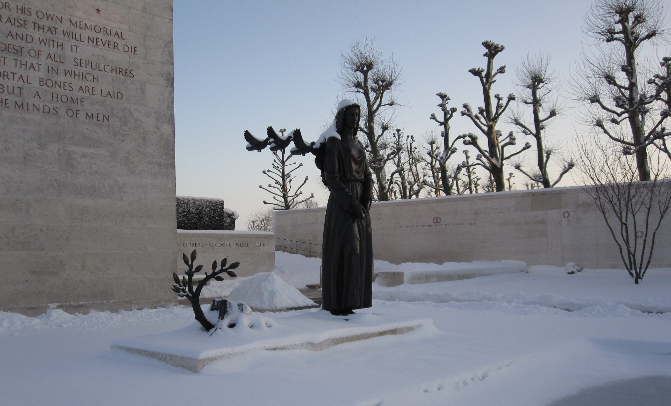 Statue of the Mourning Woman