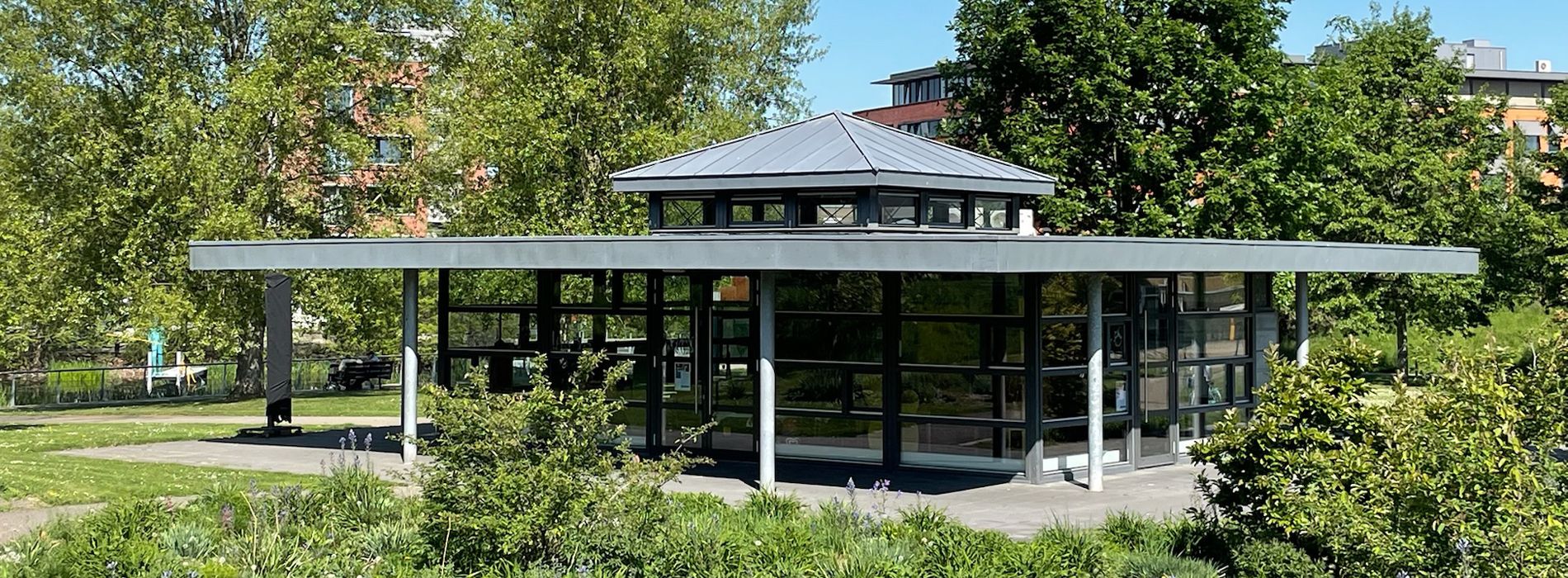 Hof van Onthaasting met theehuisje (2011) 