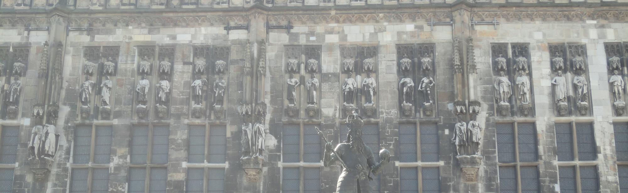 Standbeeld Karel de Grote